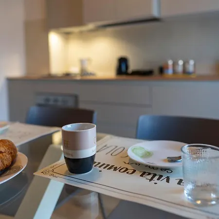 Business House Costa Volpino